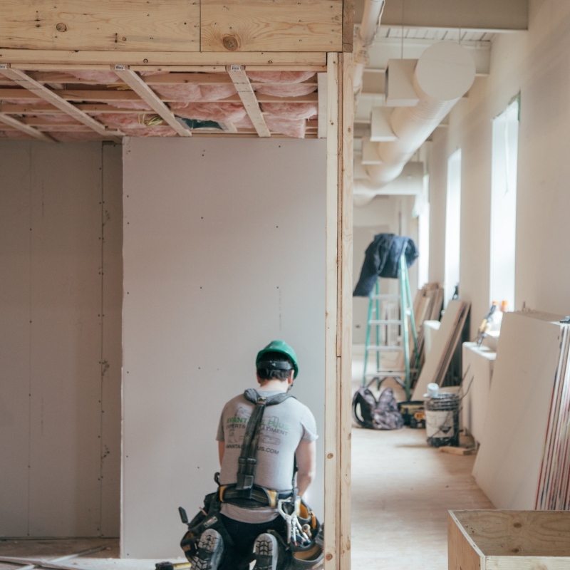 Webinar - contractor installing phase change materials